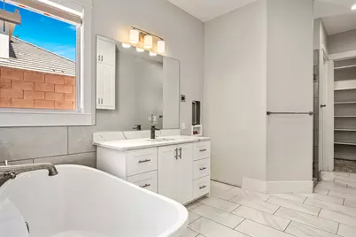 453 E 3975 S, Washington, UT 84780 - Photo 61