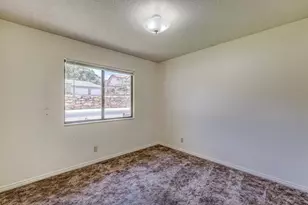1045 E Fort Pierce Dr, Saint George, UT 84790 - Photo 23