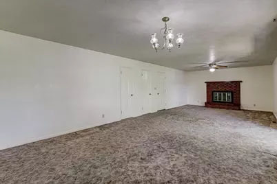 1045 E Fort Pierce Dr, Saint George, UT 84790 - Photo 11
