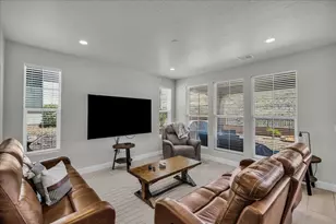 2356 E Cascada Wy, Washington, UT 84780 - Photo 9