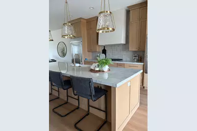 1650 E Center Pointe Dr, Lehi, UT 84043 - Photo 9