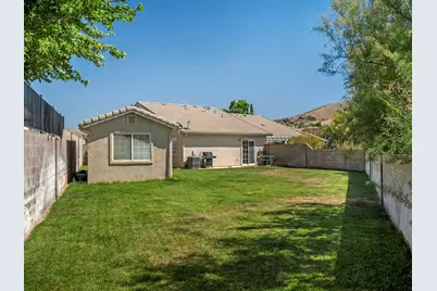 68 S 2250 W, Hurricane, UT 84737 - Photo 3