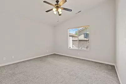 1141 W 360 N #18, Saint George, UT 84770 - Photo 17