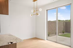 978 Manen St, Washington, UT 84780 - Photo 9