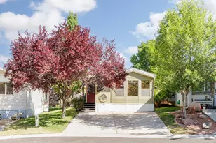 32 Cottonwood Ln, Harrisburg, UT 84737 - Photo 1