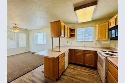 1150 W Red Hills Parkway #148, Washington, UT 84780 - Photo 9