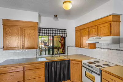 203 W 400 S, Hurricane, UT 84737 - Photo 11
