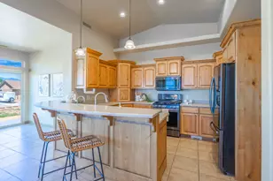 3523 S Desert Hills Dr, Saint George, UT 84790 - Photo 11