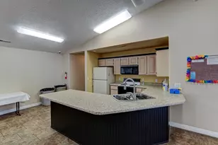 210 N Mall Dr, Saint George, UT 84790 - Photo 33