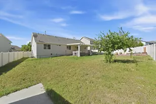 218 Jonathan Pl, Saratoga Springs, UT 84045 - Photo 37