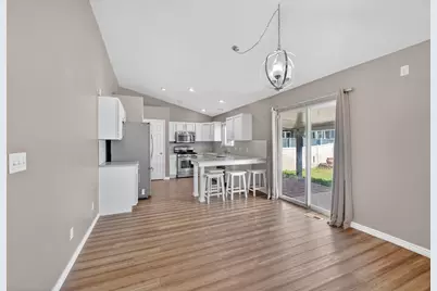 218 Jonathan Place, Saratoga Springs, UT 84045 - Photo 11