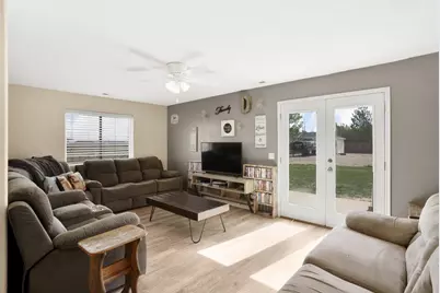 4756 N Santa Fe Trail, Enoch, UT 84021 - Photo 9