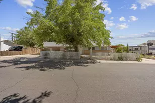 414 E Bulloch St, Washington, UT 84780 - Photo 3