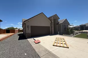 565 S Harmony Circle, Ivins, UT 84738 - Photo 3
