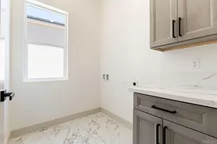 888 W Rock View Dr, Hurricane, UT 84737 - Photo 23