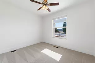 1488 W Diamond Valley Dr, Saint George, UT 84770 - Photo 25