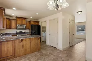 920 S 25 E, Cedar City, UT 84720 - Photo 9
