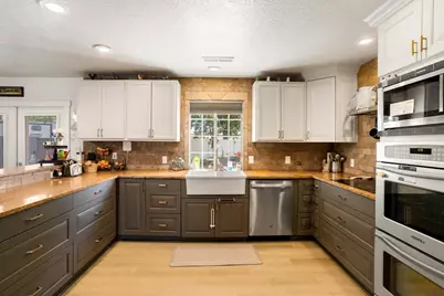 3138 Crestview Dr, Santa Clara, UT 84765 - Photo 9