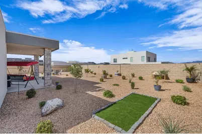 674 W Green Mountain Dr, Saint George, UT 84790 - Photo 25