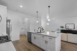 1754 S Viewcrest Dr, Washington, UT 84780 - Photo 11