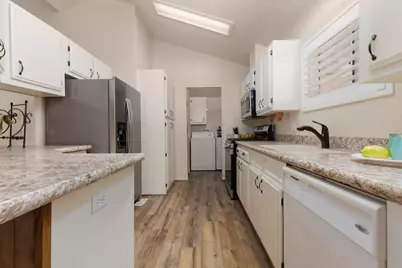 1526 N Dixie Downs Rd #49, Saint George, UT 84770 - Photo 9