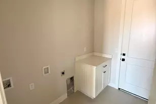 2465 E Malitsoh Dr, Saint George, UT 84790 - Photo 11