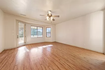1530 S Southern Trails Cir, Washington, UT 84780 - Photo 13