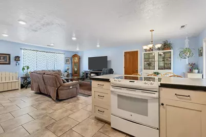 1385 W 360 N, Saint George, UT 84770 - Photo 9
