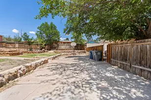 555 N Main St, Hurricane, UT 84737 - Photo 27
