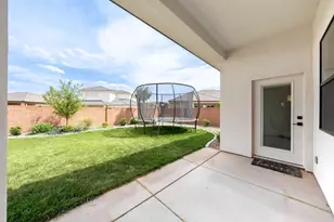 739 S Middle Creek Dr, Washington, UT 84780 - Photo 45