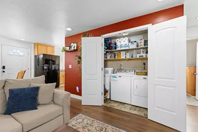 184 W 300 N, Hurricane, UT 84737 - Photo 11