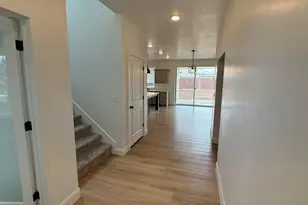 1186 E Marlowe Way, Washington, UT 84780 - Photo 3