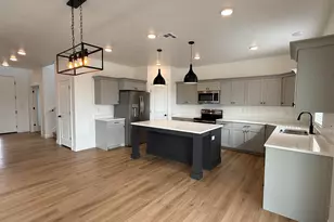 1186 E Marlowe Way, Washington, UT 84780 - Photo 9