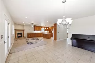 319 N 330 E, Orem, UT 84058 - Photo 15