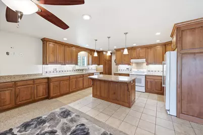 319 N 330 E, Orem, UT 84058 - Photo 11