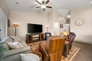 2261 S Tonaquint Dr, Saint George, UT 84770 - Photo 33