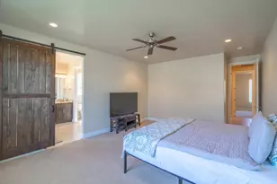 941 N Mountainside Ave, Washington, UT 84780 - Photo 13