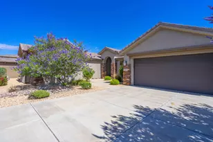 941 N Mountainside Ave, Washington, UT 84780 - Photo 3
