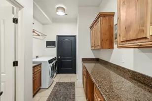 586 S Whitney Dr, Saint George, UT 84770 - Photo 21