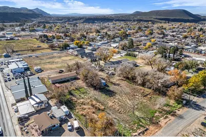 233 N State St, La Verkin, UT 84745 - Photo 3