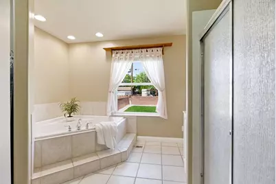 2496 Crestview Dr, Santa Clara, UT 84765 - Photo 5