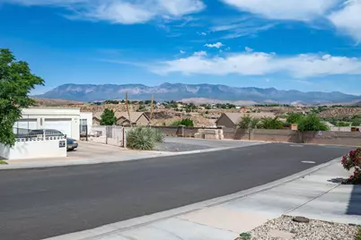 686 N 275 W #1, La Verkin, UT 84745 - Photo 23
