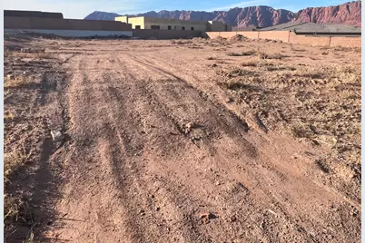 Mojave Flats Subdivision, Ivins, UT 84738 - Photo 3