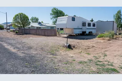 316 S Center St, Enterprise, UT 84725 - Photo 23