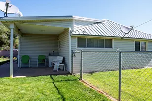 316 S Center St, Enterprise, UT 84725 - Photo 21
