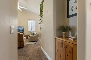 2577 E Hilltop Ledge Dr, Washington, UT 84780 - Photo 13