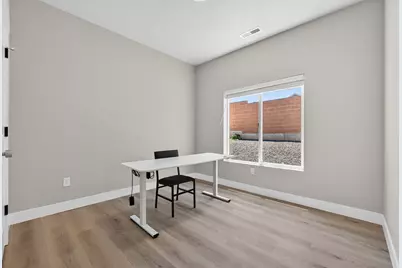 127 W 2725 St N, Cedar City, UT 84721 - Photo 13