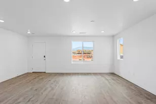 2192 S Wolverine Way, Washington, UT 84780 - Photo 9