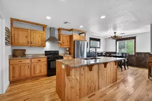 735 S Peachtree Dr, Toquerville, UT 84774 - Photo 5