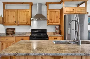 735 S Peachtree Dr, Toquerville, UT 84774 - Photo 9